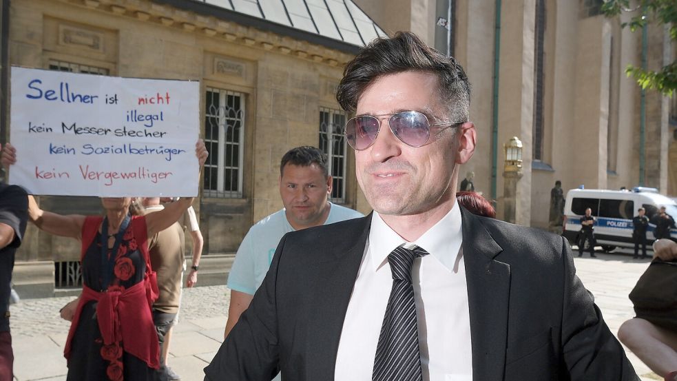 Ein wichtiger Unterstützer der AfD, aber wie lange noch? Der Rechtsextremist und ideologische Kopf der „Identitären Bewegung“, Martin Sellner. Foto: dpa