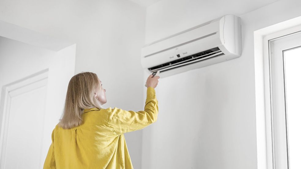 Eine Klimaanlage verwandelt stickige Hitze in eine angenehme Brise – oder klirrende Kälte. Foto: IMAGO/imagebroker
