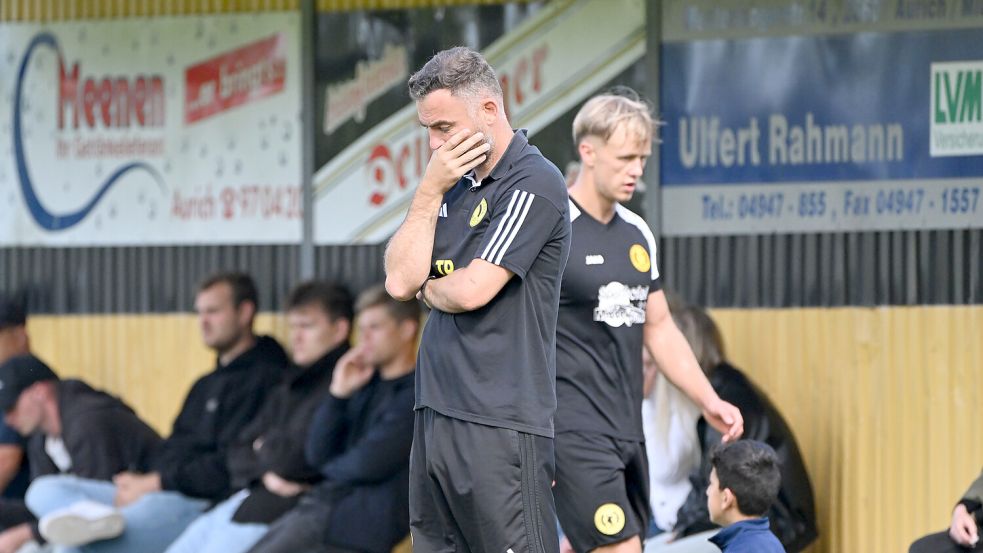 TuS-Trainer Tobias Ryl konnte es nicht fassen.
