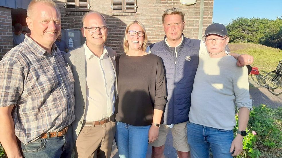 Sven Janisch (2. Von links) mit Unterstützern. Foto: privat