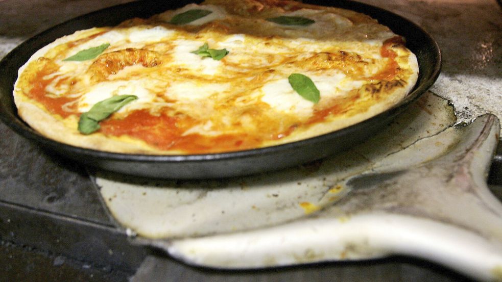 Der Betreiber zweier Pizzerien in Marienhafe und Großheide hinterzog Jahrelang Steuern. Foto: DPA