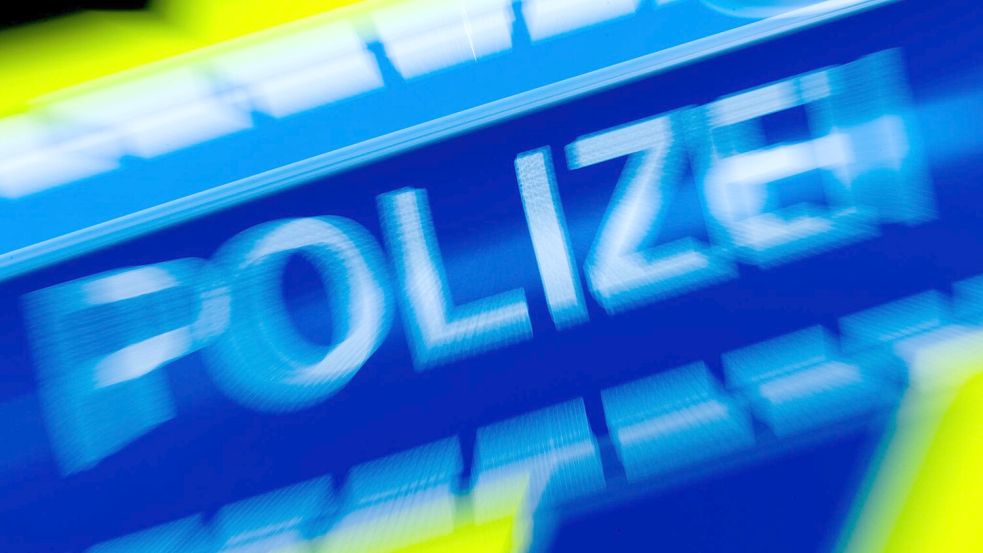 Mit lebensgefährlich hohem Alkoholpegel raste der Fahrer über die Autobahn. (Archivbild) Foto: Rolf Vennenbernd/dpa