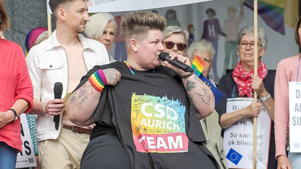 Über zehn Jahre lang hat Melly Doden sich für den CSD Aurich eingesetzt. Jetzt hört sie auf. Foto: Stephan Friedrichs/Archiv
