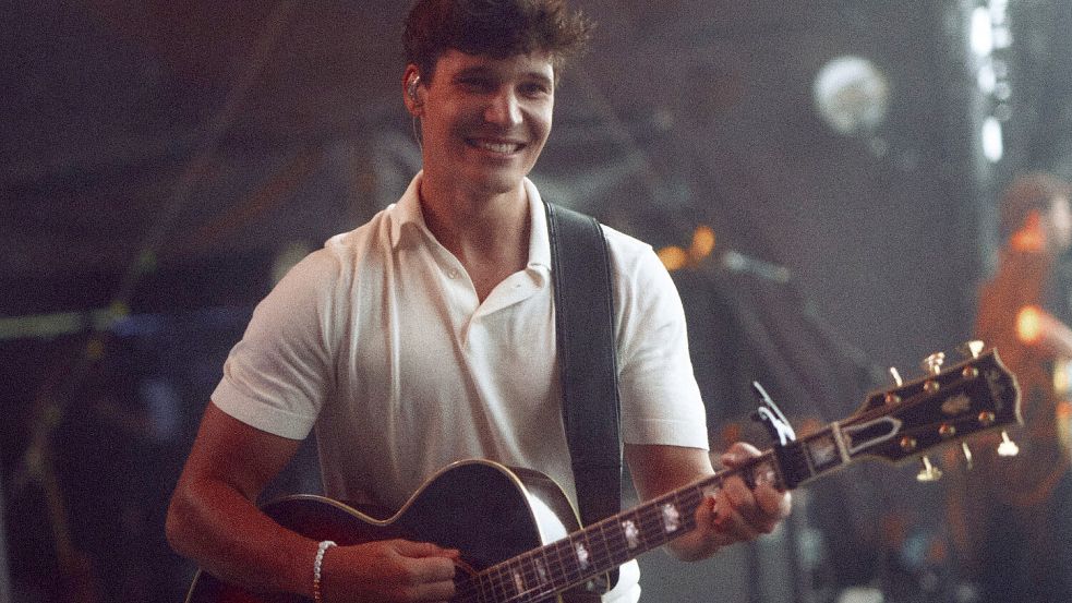 Sunnyboy auf der Bühne: Mit Wincent Weiss kommt am Freitag, 29. August, einer der aktuell größten Stars der deutschen Pop-Szene zum Konzert nach Tannenhausen. Foto: Christoph Köstlin