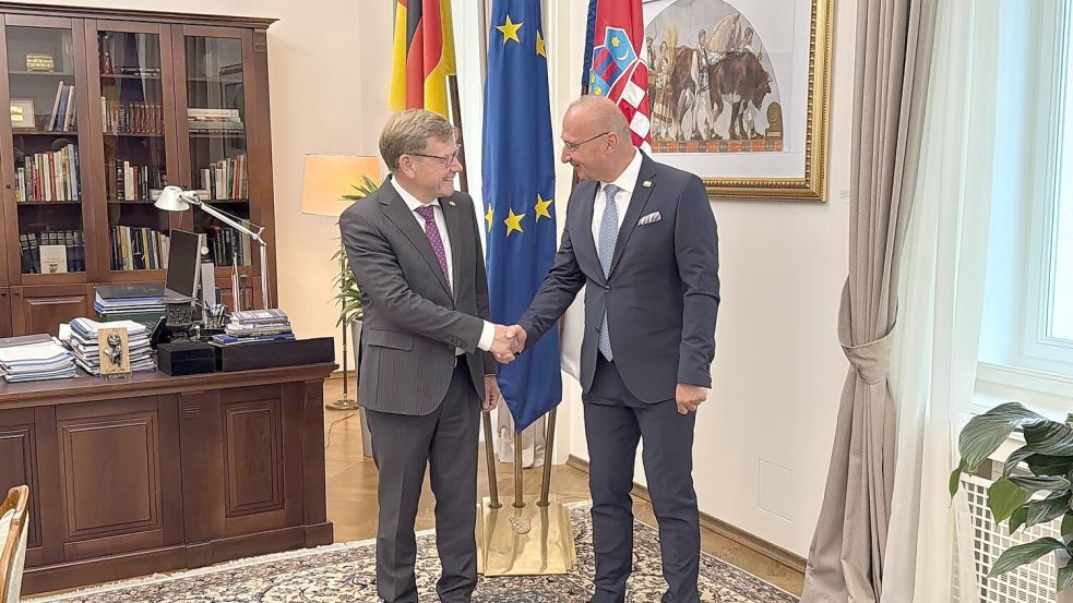 Außenminister Johann Wadephul (CDU) wird von seinem kroatischen Kollegen Gordan Grlic Radman in der Hauptstadt Zagreb zum Antrittsbesuch empfangen. Foto: Jörg Blank/dpa