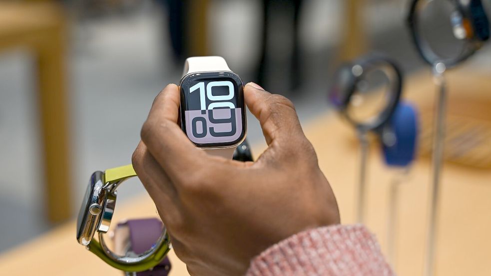 Sind Apples Armbandgeräte tatsächlich CO-2-neutral hergestellt? Foto: Katharina Kusche/dpa