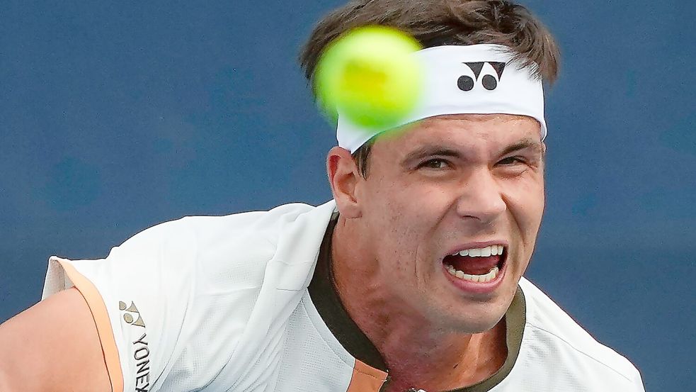 Ein Tennis-Duell über 4:46 Stunden - dann hatte Daniel Altmaier seinen Erstrundensieg in New York geschafft. Foto: Yuki Iwamura/AP/dpa