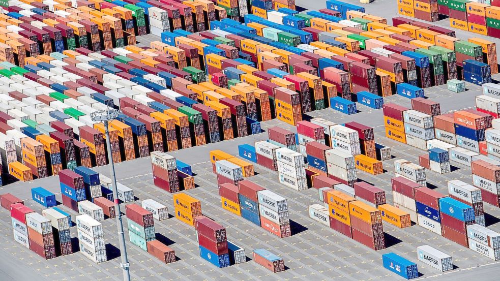 Kompromiss getroffen, doch hohe Zölle bleiben: Der Zollstreit mit den USA belastet viele Industriebetriebe Foto: Hauke-Christian Dittrich/dpa