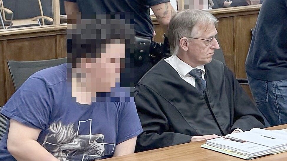 Die beschuldigte Ehefrau wird von dem Esenser Rechtsanwalt Heiko Rahmann vertreten. Foto: Holger Janssen