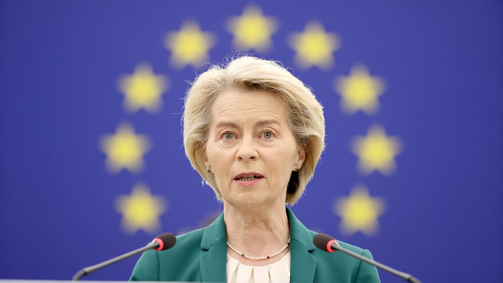 Ursula von der Leyen verteidigt den ausgehandelten Zoll-Deal mit den USA. Foto: dpa/Philipp von Ditfurth