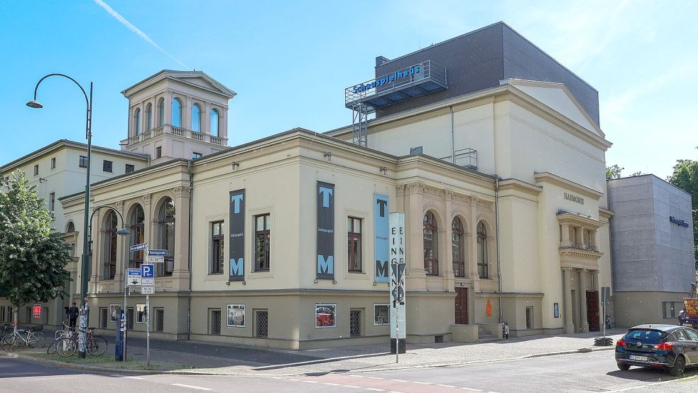 Das Theater Magdeburg liegt in einer Kritikerumfrage diesmal vorn. (Archivbild) Foto: Peter Gercke/dpa-Zentralbild/dpa