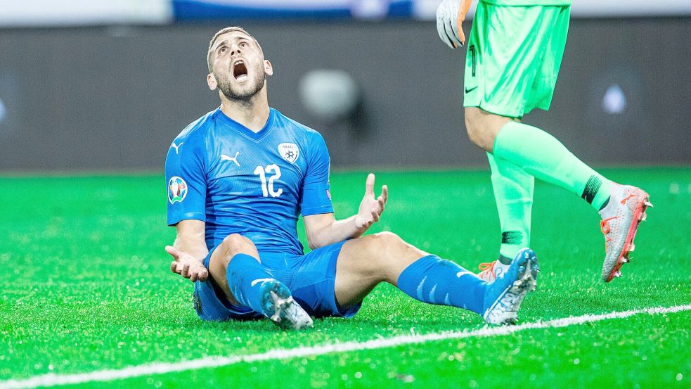 Shon Weissman – hier im Trikot der israelischen Nationalmannschaft – sorgt für Stirnrunzeln in Granada. Foto: IMAGO/Grega Valancic