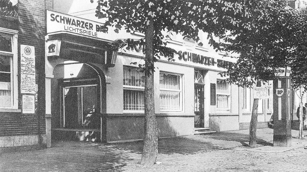 Das markante Ensemble von Hotel und Kino „Schwarzer Bär“ der Familie Groß. Foto: Sammlung Gauger