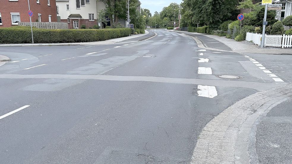 Die Kirchdorfer Straße ist seit Jahren in keinem guten Zustand mehr. Ebenso die Kanalanlagen im Untergrund. Foto: Karin Böhmer