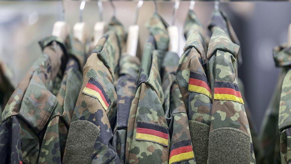 Drei Viertel aller extremistischen Verdachtsfälle bei der Bundeswehr kommen aus dem Bereich Rechtsextremismus. (Archivbild) Foto: Oliver Berg/dpa