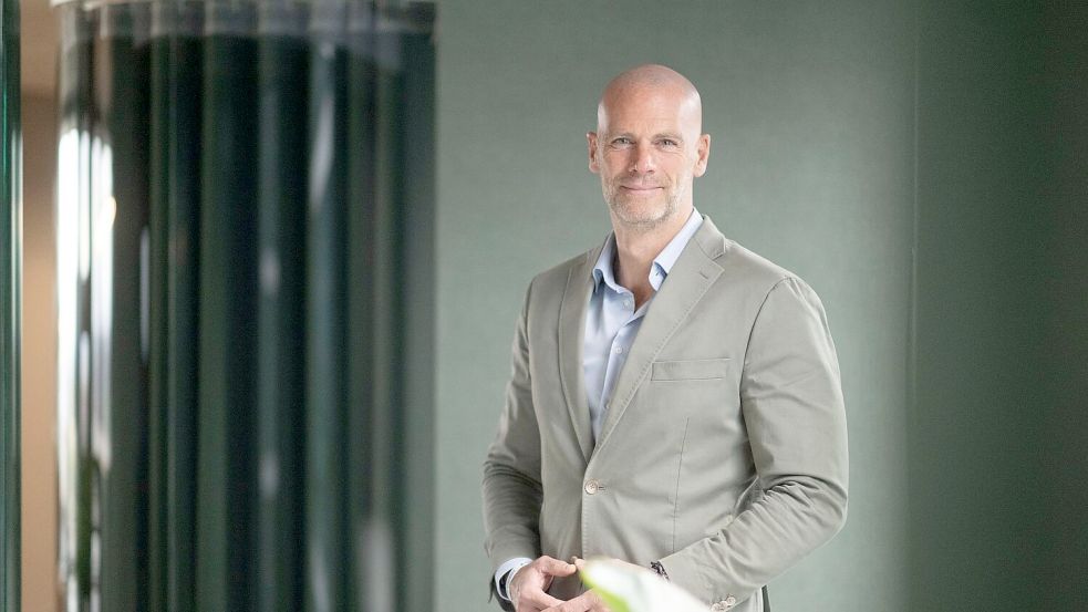 Autoexperte Constantin Gall von EY analysiert die Herausforderungen der Zulieferindustrie. (Archivbild) Foto: Marijan Murat