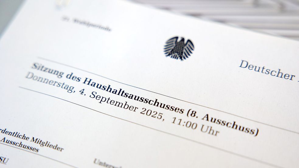Die wichtigsten Fragen gelten nach der Haushaltsbereinigung als geklärt. Die Haushälter gehen dabei alle Einzeletats durch und lassen die Ministerinnen und Minister vorsprechen. Foto: Jörg Carstensen