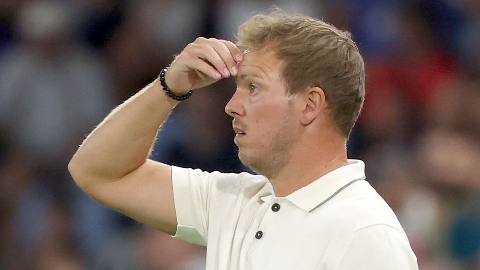 Bundestrainer Julian Nagelsmann präsentiert sich fassungslos. Foto: Christian Charisius