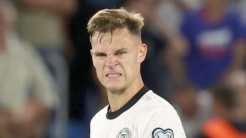 Kapitän Joshua Kimmich: Zuspruch für Nnamdi Collins - und wieder rechter Verteidiger gegen Nordirland? Foto: Christian Charisius