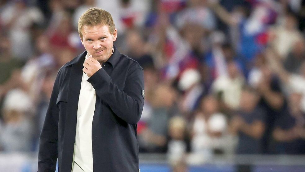 Julian Nagelsmann muss nach der Niederlage in der Slowakei schnell Antworten finden. Foto: Christian Charisius