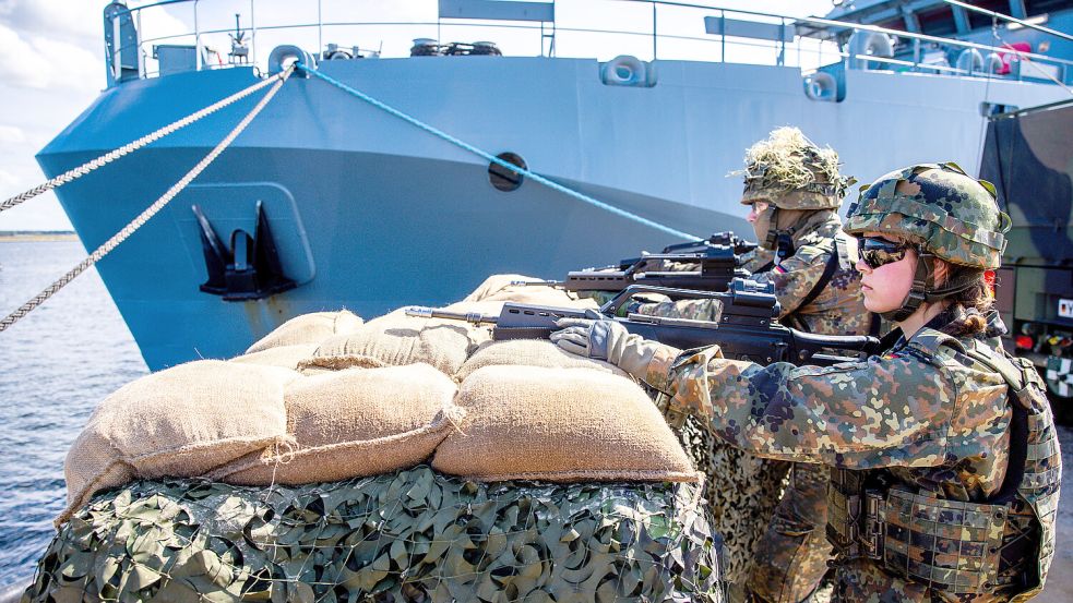 Bei der Bundeswehr-Übungsserie Quadriga probte die Bundeswehr den Ernstfall Foto: dpa/Jens Büttner