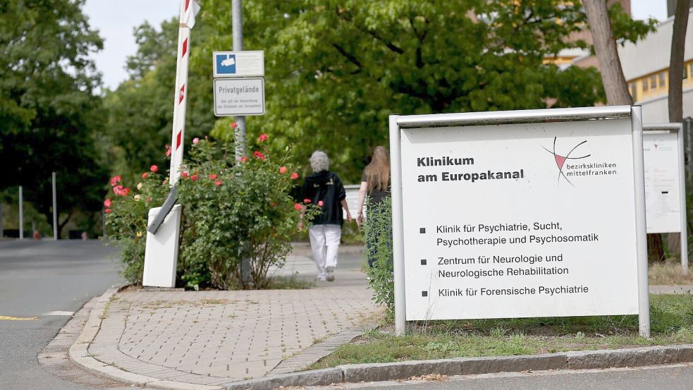 Am Morgen wurde der Mann zurück in die Psychiatrie gebracht. Foto: Daniel Löb