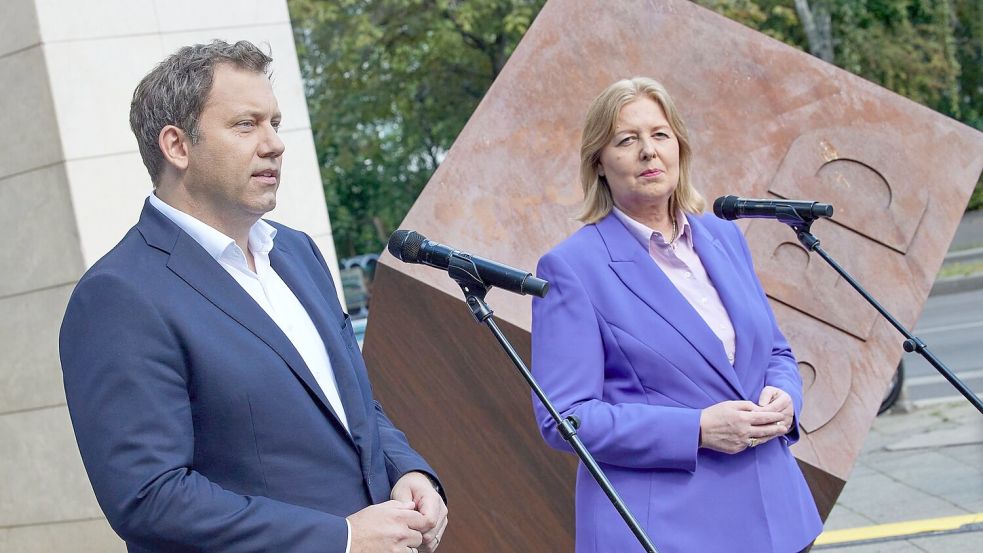 Die SPD-Chefs vor einer Klausur des Parteivorstands in Berlin. Foto: Jörg Carstensen