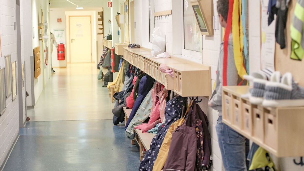 Für zwei Auricher Grundschulen müssen neue Mensen her. Unter anderem in Upstalsboom soll es einen Neubau geben. Foto: Heino Hermanns