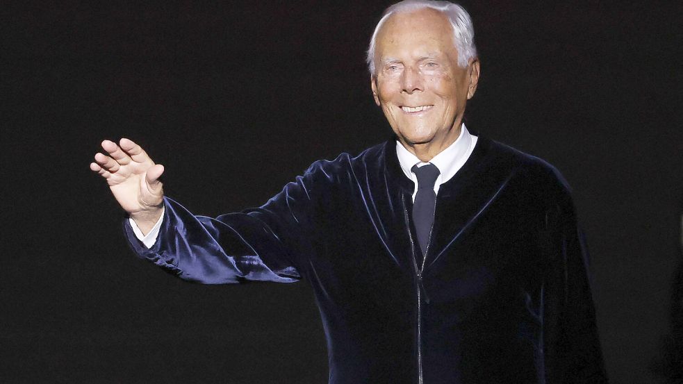 Modeschöpfer Giorgio Armani - eine Hommage. Foto: dpa/AFP/Emmanuel Dunand