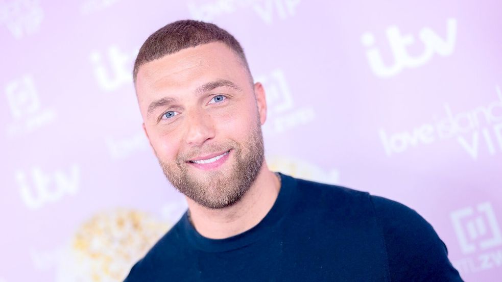 Einer der neuen Kandidaten der Show „Love Island VIP“ ist Dschungelkönig Filip Pavlovic. (Archivbild) Foto: Rolf Vennenbernd