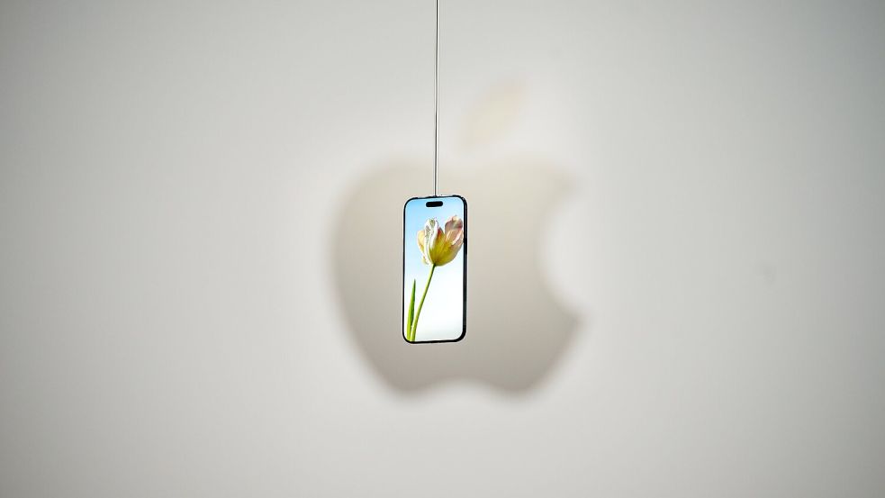 Das schlankere iPhone Air zeigt, wohin die Reise bei Apples Smartphones geht. Foto: Andrej Sokolow