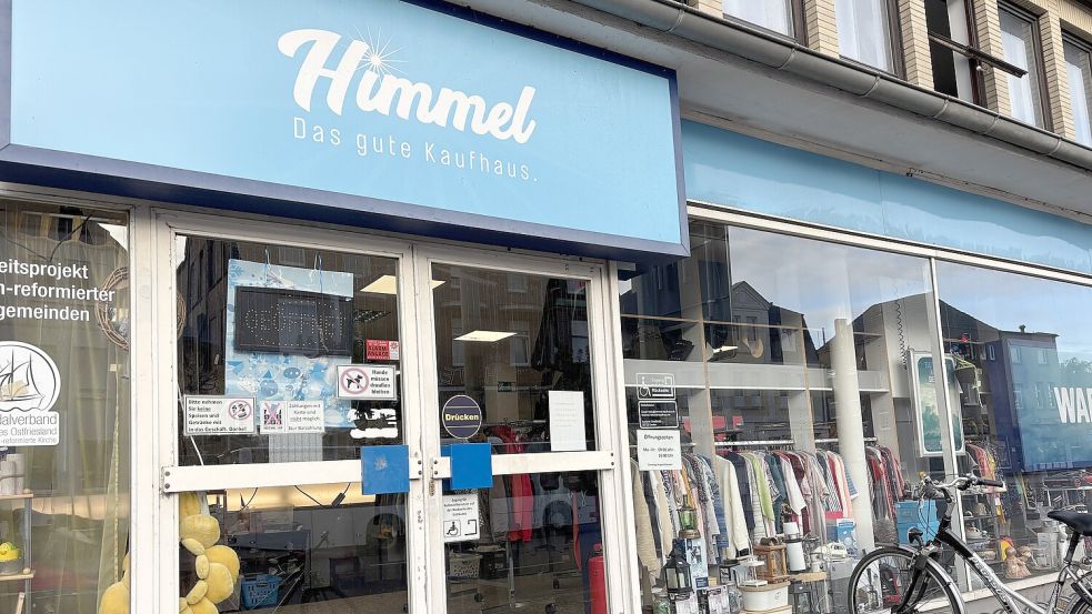 Hier freut man sich über gute Altkleider: der „Himmel“ an der Auricher Straße.