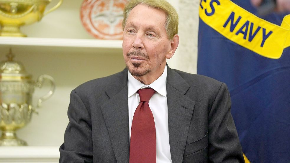 Larry Ellison gründete in den 70er Jahren die Software-Firma Oracle mit. (Archivbild) Foto: Evan Vucci/AP/dpa