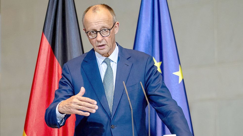 Bundeskanzler Merz will sich noch nicht zu Israel-Sanktionen positionieren. Foto: Fabian Sommer/dpa