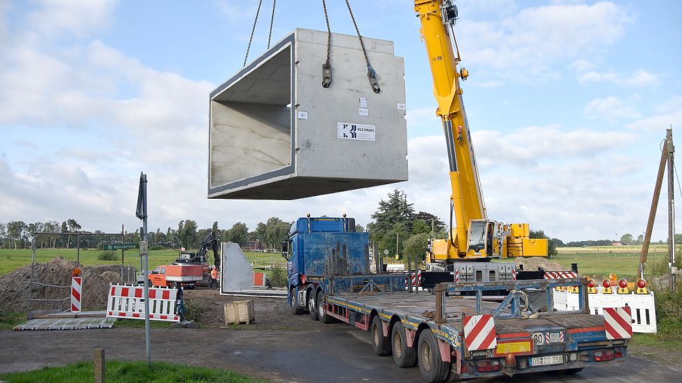 Die Mittelteile der Brücke sind am schwersten. Sie wiegen jeweils 30 Tonnen.