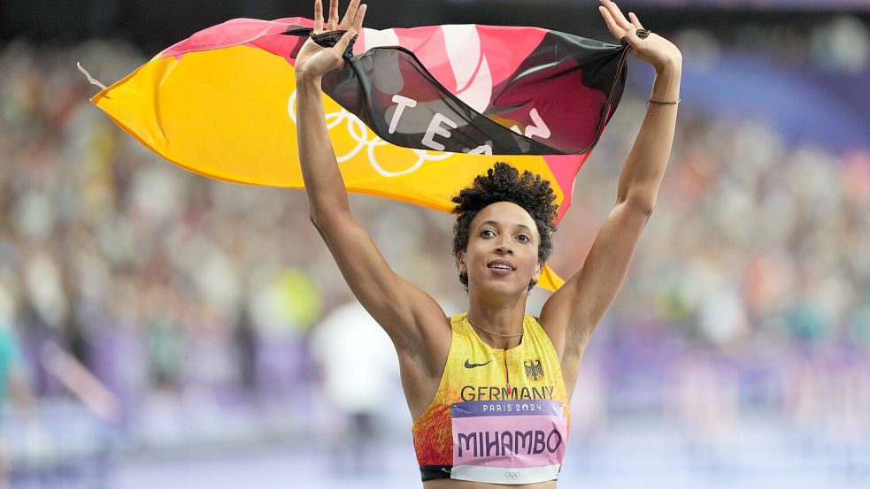 Olympiasiegerin Malaika Mihambo fordert mehr gesellschaftliche Anerkennung für nicht-fußballerische Sportarten in Deutschland. Foto: IMAGO/BEAUTIFUL SPORTS/Olaf Rellisch