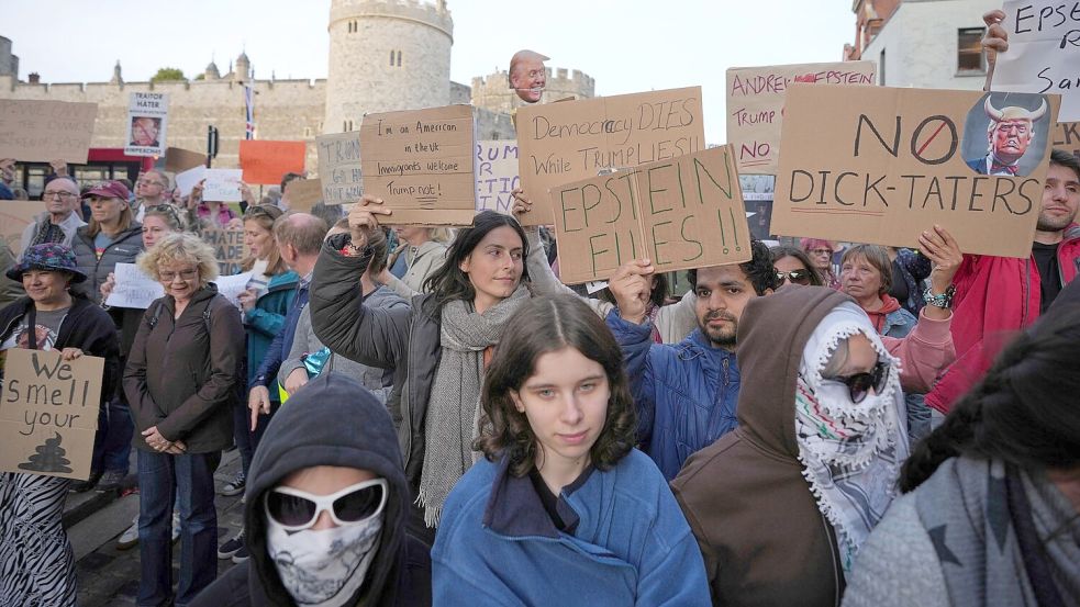 Schon vor Trumps Ankunft kam es zu Protesten. Foto: Kin Cheung/AP/dpa