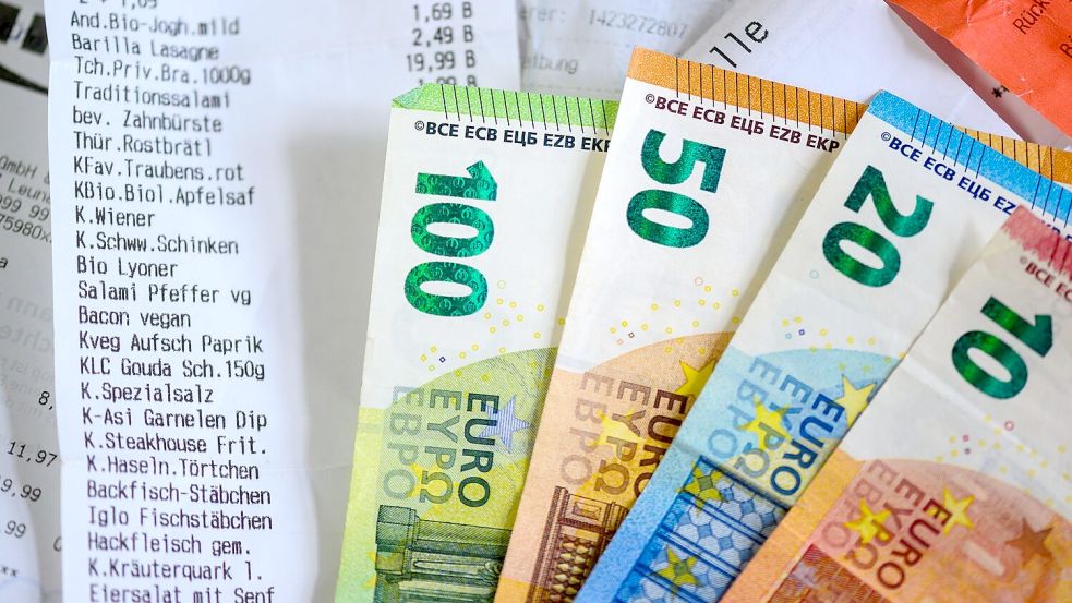 Die Angst vor steigenden Lebenskosten belegt schon zum 15. Mal Platz 1 der Rangliste (Symbolbild). Foto: Hendrik Schmidt