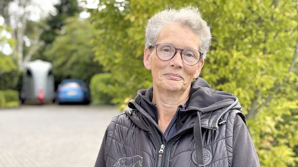 Christine Reentjes kam durch ihre Tochter zur Reittherapie und leitet heute den Extreme Trail in Leer. Foto: Nicole Böning