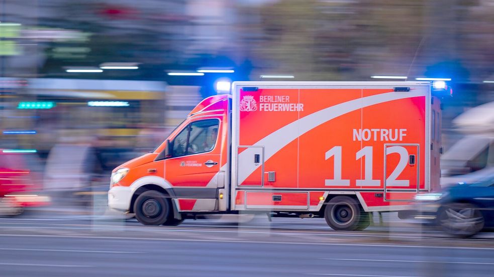 Rettungskräfte kommen bei Herz-Kreislauf-Stillstand oft zu spät, um Hirnschäden zu verhindern. (Symbolbild) Foto: picture alliance/dpa