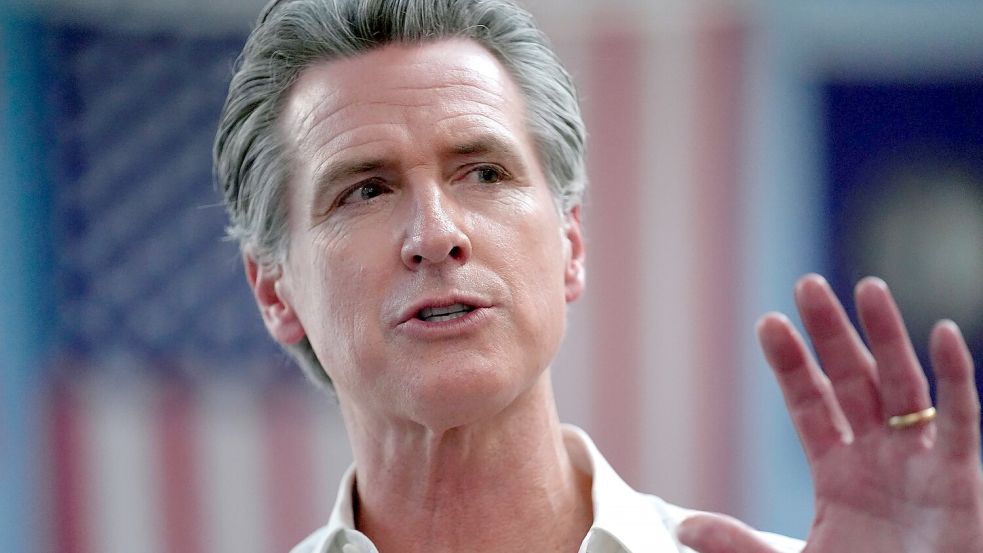 Newsom findet es „beschämend, welche Mitschuld so viele Länder auf sich geladen haben“. (Archivbild) Foto: Steven Senne/AP/dpa