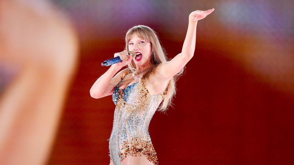 Das Showgirl ist zurück: Taylor Swifts zwölftes Studioalbum erscheint am 3. Oktober. (Archivbild) Foto: Darryl Dyck/The Canadian Press v