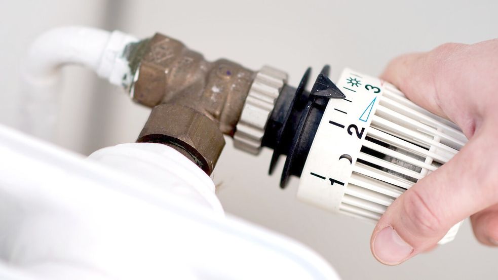 Die Heizkosten dürften in diesem Jahr steigen - wie stark, hängt von der Art der Wärmeerzeugung ab. (Symbolbild) Foto: Hauke-Christian Dittrich