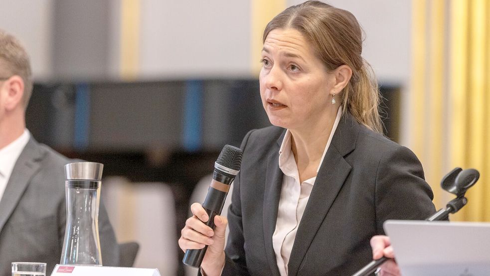 Seit 2019 steht Menzel-Riedl an der Spitze der Universität Osnabrück – als damals jüngste Präsidentin bundesweit. Foto: André Havergo
