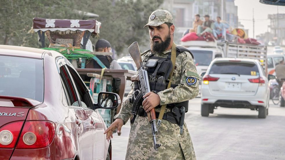 Vor allem für Frauen sind die Lebensbedingungen in Afghanistan seit der erneuten Machtübernahme durch die Taliban im August 2021 schwierig. (Archivfoto) Foto: Siddiqullah Alizai/AP/dpa