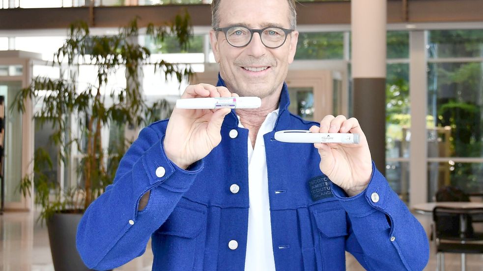 Dr. Matthias Riedl arbeitet als Ernährungsmediziner und Diabetologe seit vielen Jahren mit den Abnehmspritzen der beiden Hersteller. Foto: Anja Steinbuch