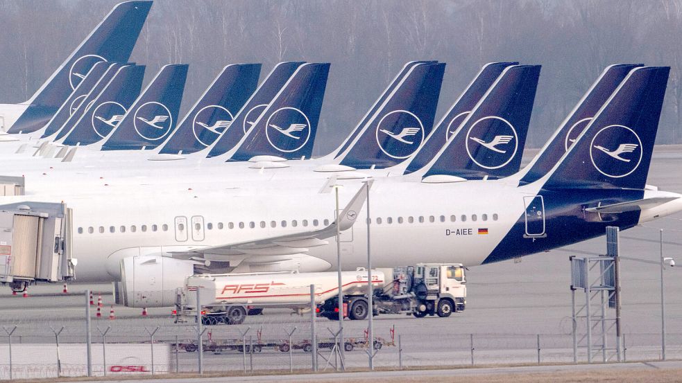 Die Lufthansa startete im vergangenen Jahr ein Sanierungsprogramm. Foto: dpa/Peter Kneffel