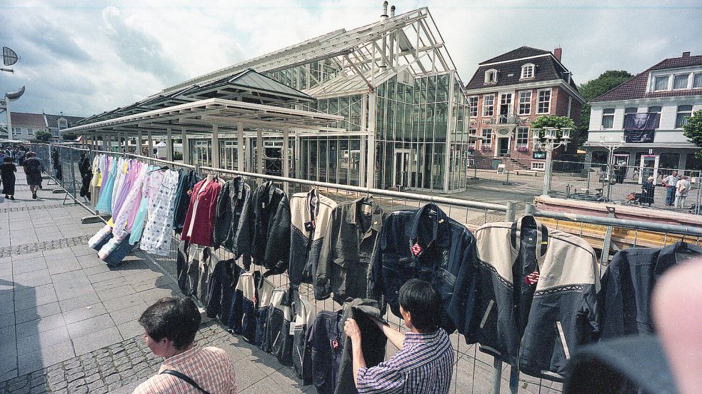 Schandfleck mitten auf dem Marktplatz: Nach dem Ende des Brauhauses fristete die Markthalle ein unansehnliches Dasein. Erst die Neueröffnung als Frischetempel prägte eine neue Ära. Foto: Archiv ON
