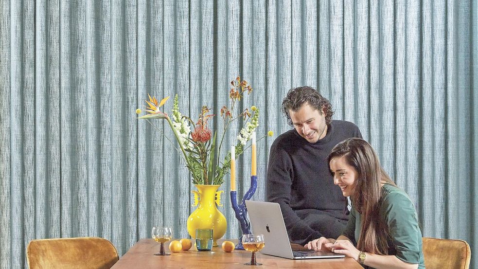 Edle Gardinen von „A House of Happiness“ gibt es im Oktober maßgenau mit 15 Prozent Rabatt vom Textilhaus Willms. Fotos: Privat