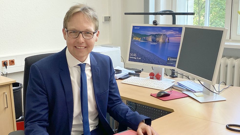 Henning Deeken ist Direktor des Amtsgerichts Emden und Familienrichter. Foto: Nina Harms/Archiv